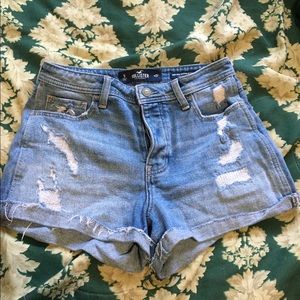 Hollister High rise boyfriend short size 5